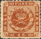 [Royal Emblem - Wavy Lines in Corners, type D3]
